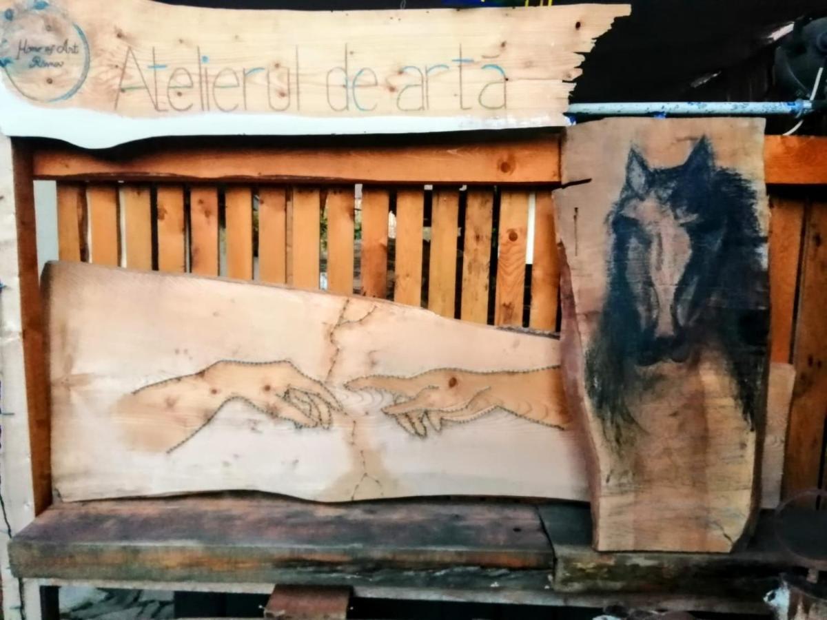 Home Of Art Rîşnov المظهر الخارجي الصورة