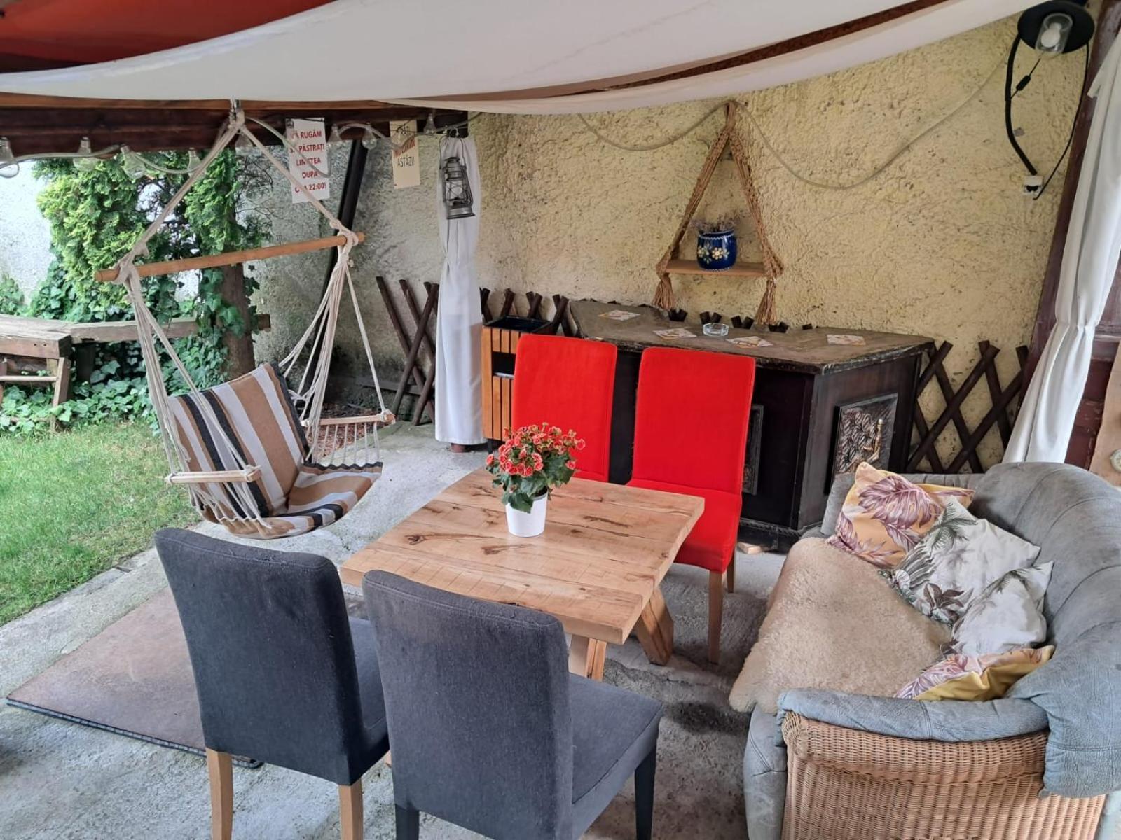 Home Of Art Rîşnov المظهر الخارجي الصورة